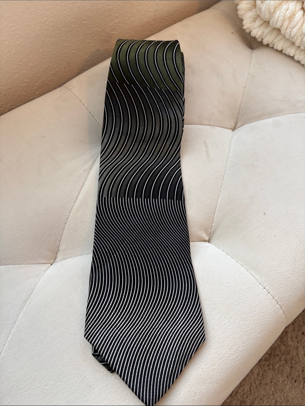 Murano, Black Wave Pattern Men's Tie